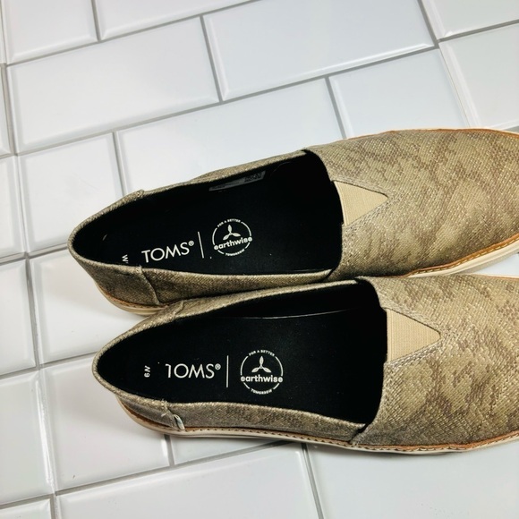 TOMS Parker Cupsole Slip-On Snakeskin print Sneaker Size 9 - Picture 9 of 10